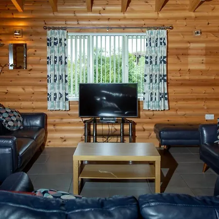 Teal - Nordic Log With Private Hot Tub Feriehus *