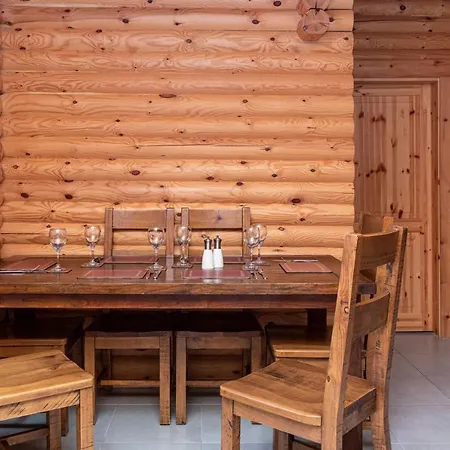 Teal - Nordic Log With Private Hot Tub Holiday home *